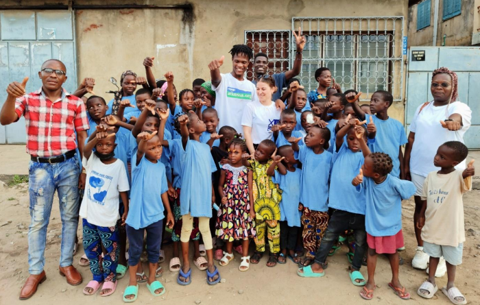 GREEN KIDS À COTONOU : L’ONG ATINSSA ÉCLAIRE LA CONSCIENCE ÉCOLOGIQUE DES ENFANTS